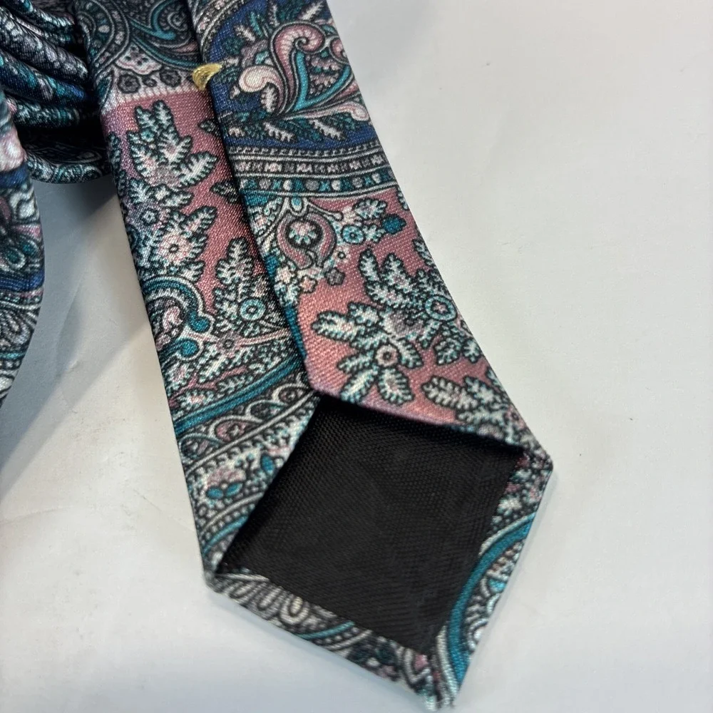 Preppy Business VTG Wembley Starshine Prints Tie Pink Blue Paisley 3.5x56 Inches